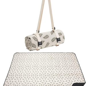 Polyester beach mat