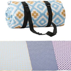 Fine-textured beach/picnic mat