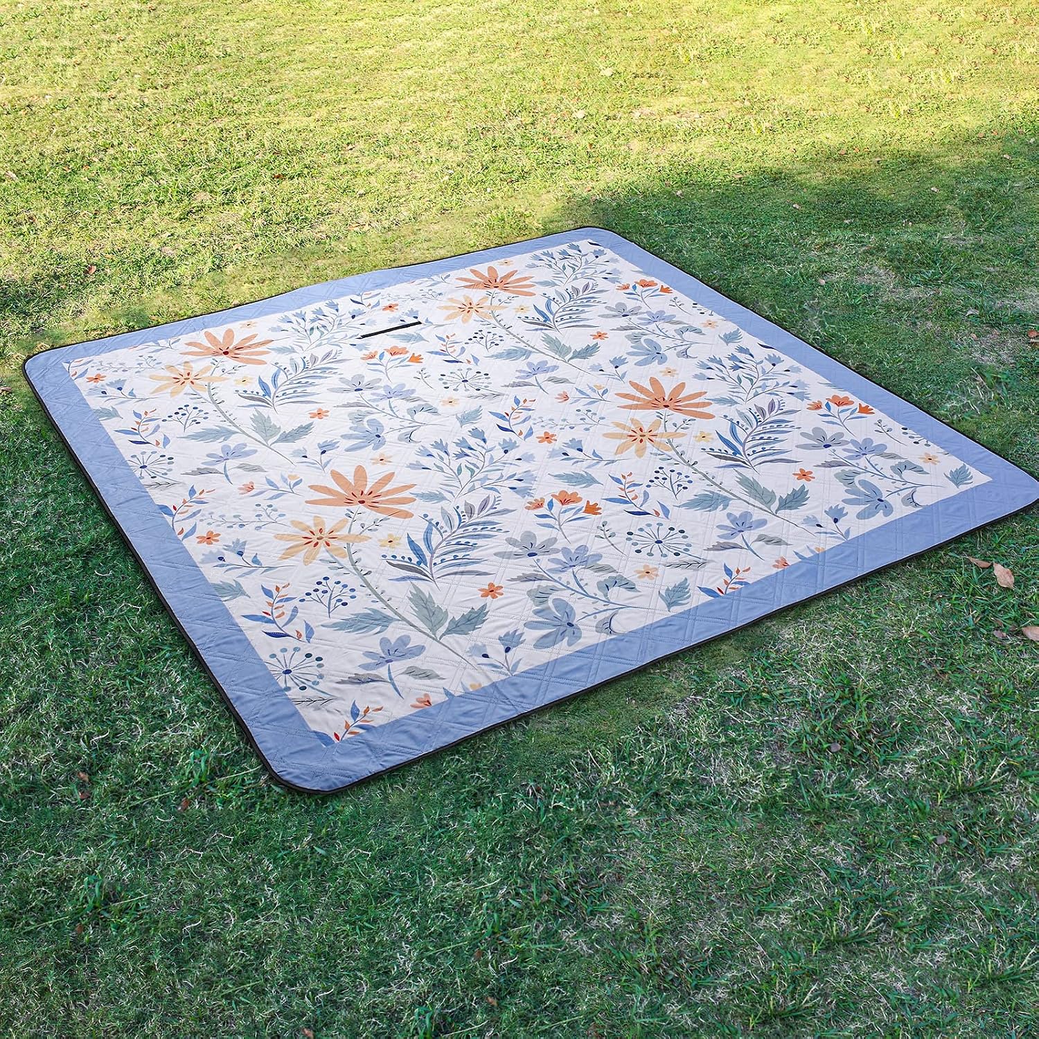 Large-sized printed picnic mat